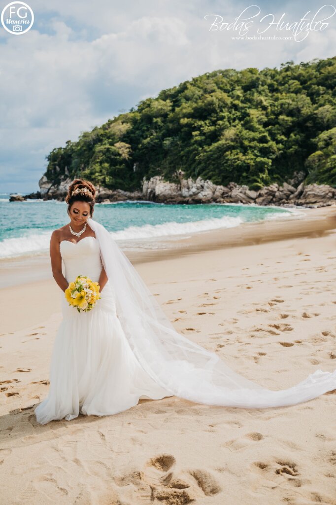Vestimenta de boda discount en la playa